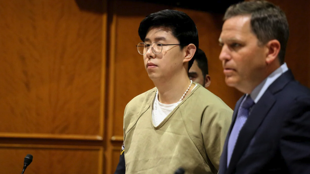纽约医生涉嫌对患者下药并性侵，涉案女性包括他所在的纽约著名医院的病人，检方称。