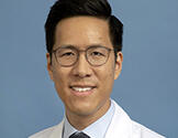 冯尚文眼科医生-Simon S M Fung, MD MA FRCOphth