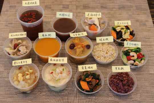 美极月子餐