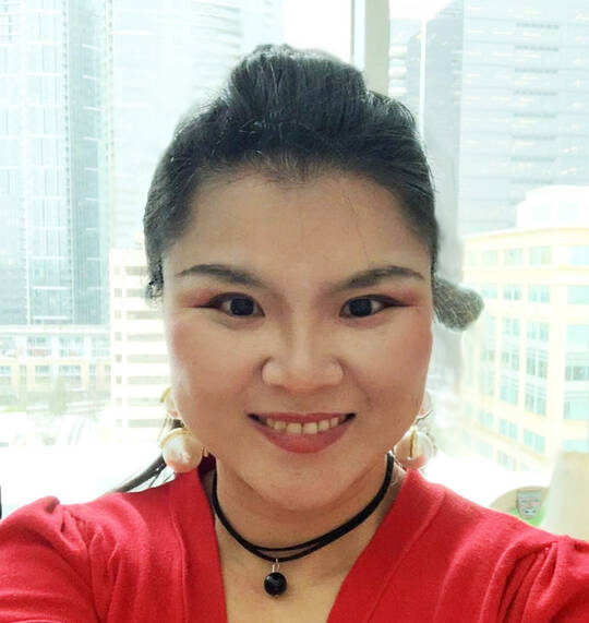 祝敬敬 (兼为美国亲属移民资深专家 及文具捐赠项目大中华区指定采购商）-zhu jingjing (微信 JINGBROKER)