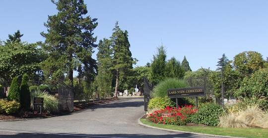  湖景墓园-Lake View Cemetery