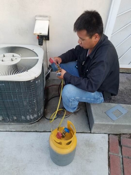   UCK空调安装-AC Installation