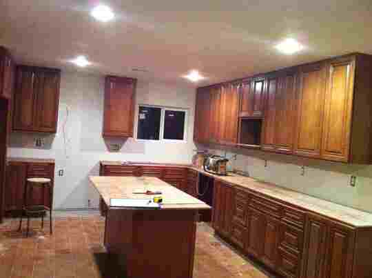  H CABINET INC