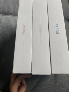 iPad AirApple iPad Air 全新未拆封 最新版 10.9 inch 256GB-680美刀