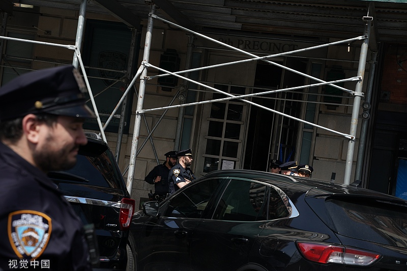 美国枪手在地铁扔烟雾弹开枪扫射 将承认恐怖主义罪行指控