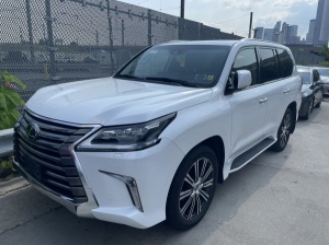 2018雷克萨斯LX 570，外白内红，11000迈，无事故