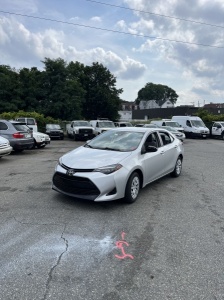 2018 Toyota Corolla Le only 16300 miles 一手车主