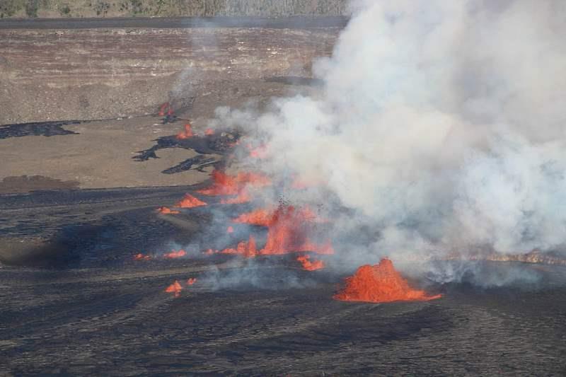 美国夏威夷基拉韦火山喷发风险升高