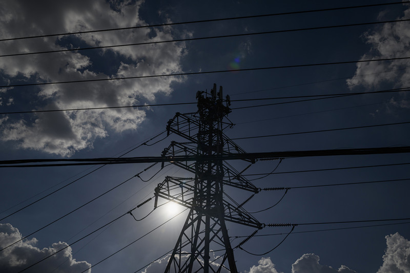 美媒：大量发电厂停转导致电力供应紧张 得州电价一天上涨近100倍